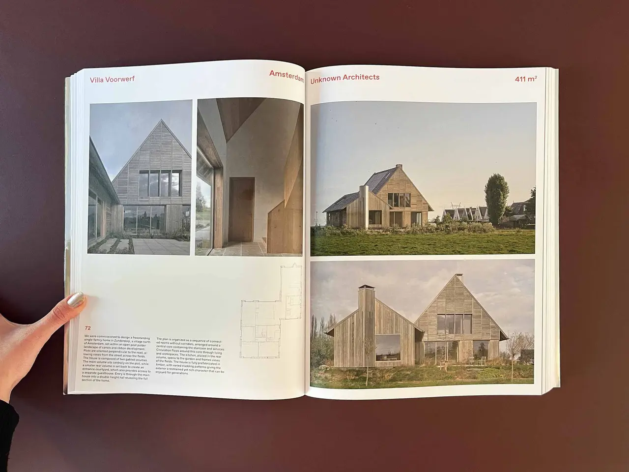 Jaarboek Architectuur in Nederland NL25, opengeslagen bij Villa Voorwerf